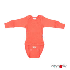 Le body évolutif manymonths en laine mérinos pour tenir chaud à bébé tout l'hiver! Idéal pour le portage, le ski, le vélo et les balades. Achat en Suisse sur jeteporte